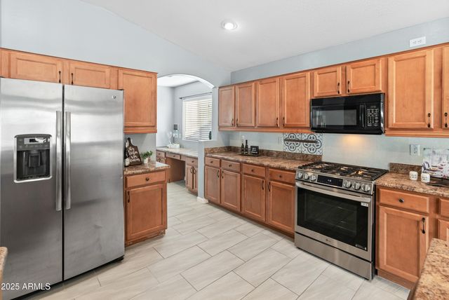 13630 W REDFIELD Road, Surprise, AZ 85379