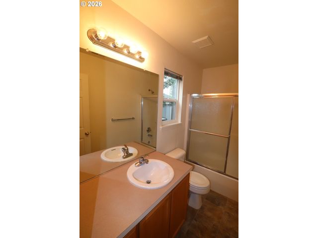 15999 Sw 81ST Pl, Portland, OR 97224
