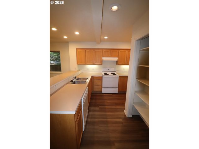 15999 Sw 81ST Pl, Portland, OR 97224