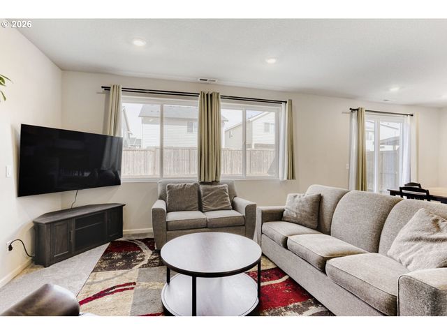 1627 36TH Ave, Forest Grove, OR 97116