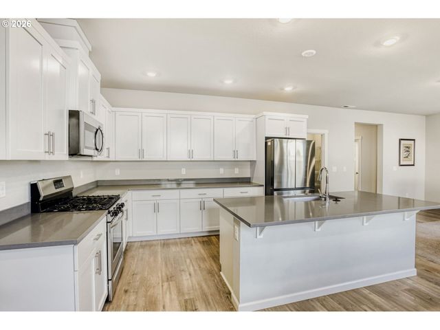 1627 36TH Ave, Forest Grove, OR 97116