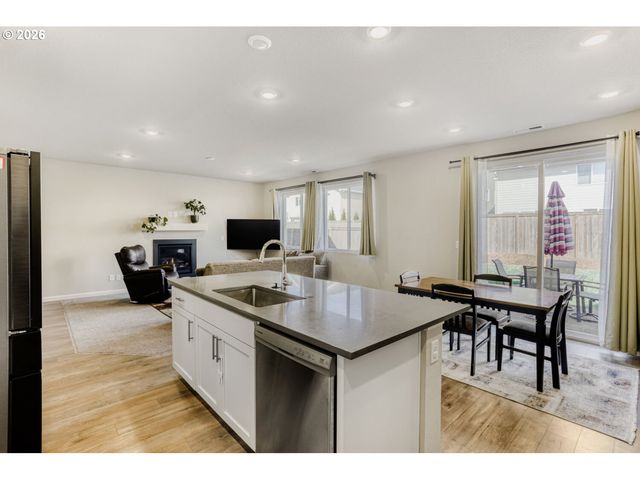 1627 36TH Ave, Forest Grove, OR 97116