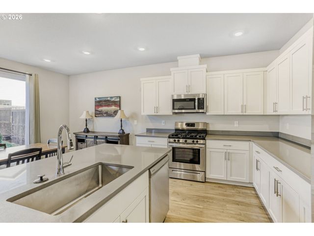 1627 36TH Ave, Forest Grove, OR 97116