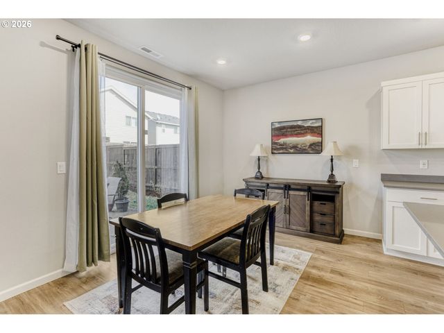 1627 36TH Ave, Forest Grove, OR 97116