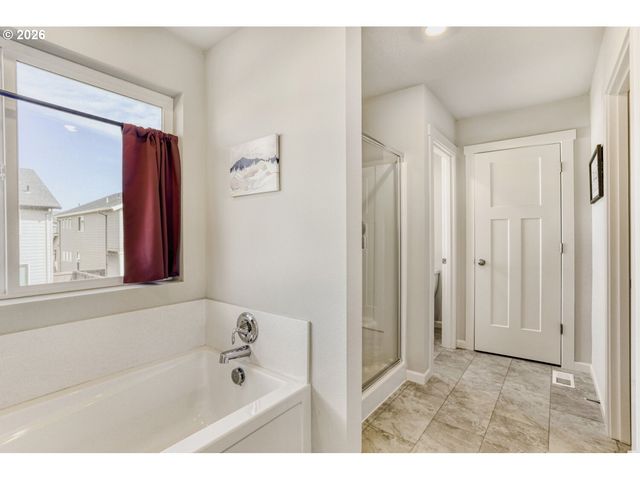 1627 36TH Ave, Forest Grove, OR 97116