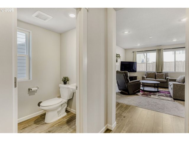 1627 36TH Ave, Forest Grove, OR 97116