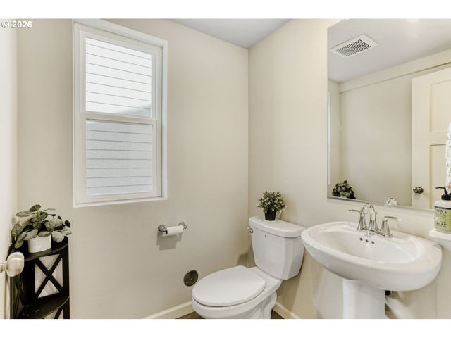 1627 36TH Ave, Forest Grove, OR 97116