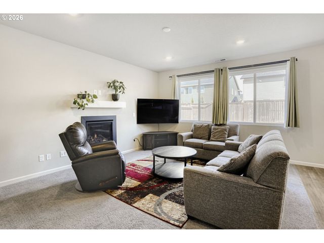 1627 36TH Ave, Forest Grove, OR 97116