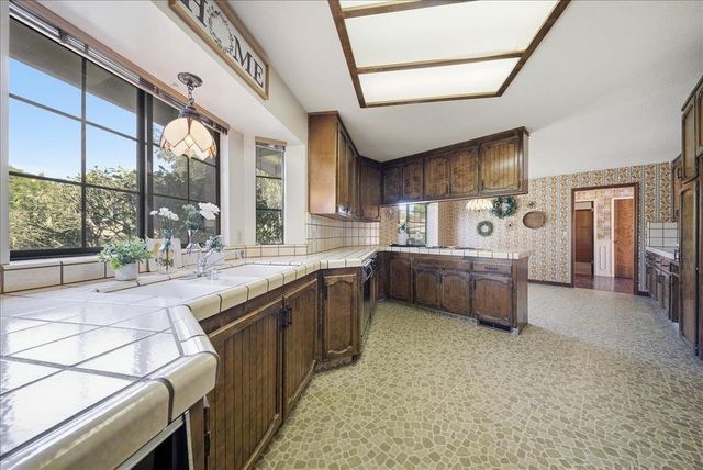 117 Oak Rock Cir, Folsom, CA 95630