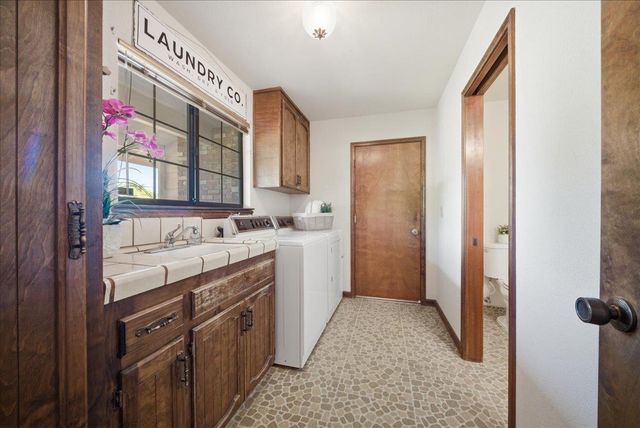 117 Oak Rock Cir, Folsom, CA 95630