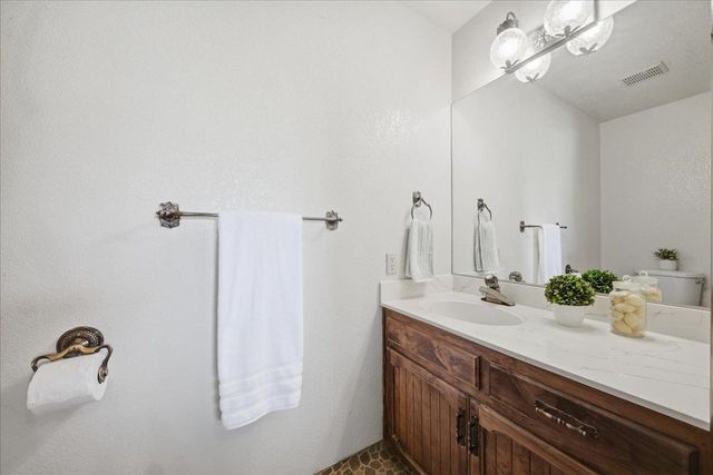 117 Oak Rock Cir, Folsom, CA 95630