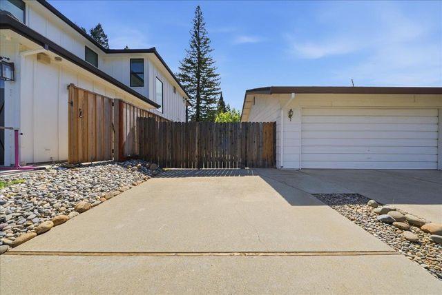 117 Oak Rock Cir, Folsom, CA 95630