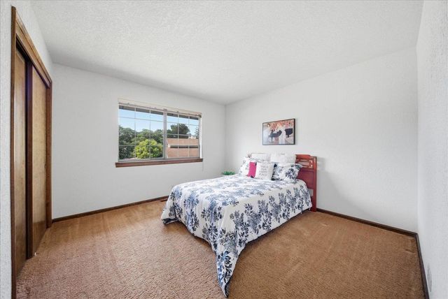 117 Oak Rock Cir, Folsom, CA 95630