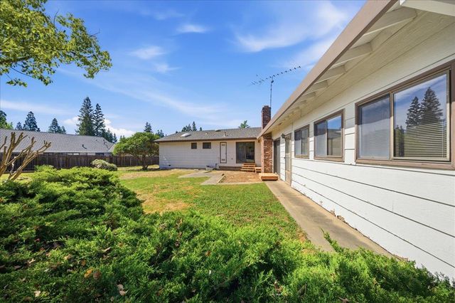 117 Oak Rock Cir, Folsom, CA 95630