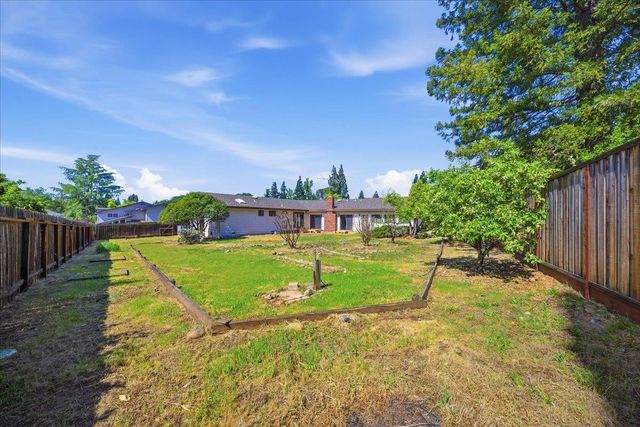 117 Oak Rock Cir, Folsom, CA 95630