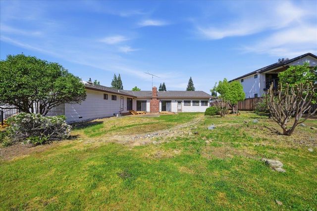 117 Oak Rock Cir, Folsom, CA 95630