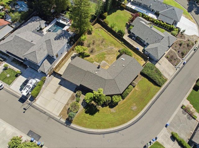 117 Oak Rock Cir, Folsom, CA 95630