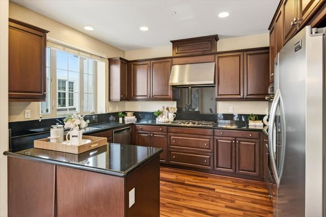 522 Tyndall Street, Los Altos, CA 94022