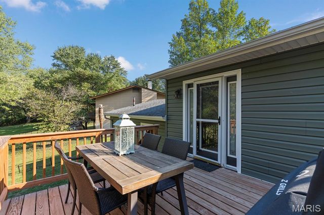 9 Randy Court, St Peters, MO 63376