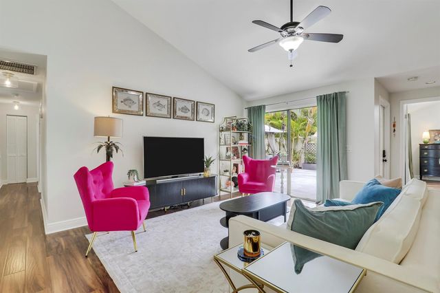 5469 Eagle Lake Drive, Palm Beach Gardens, FL 33418