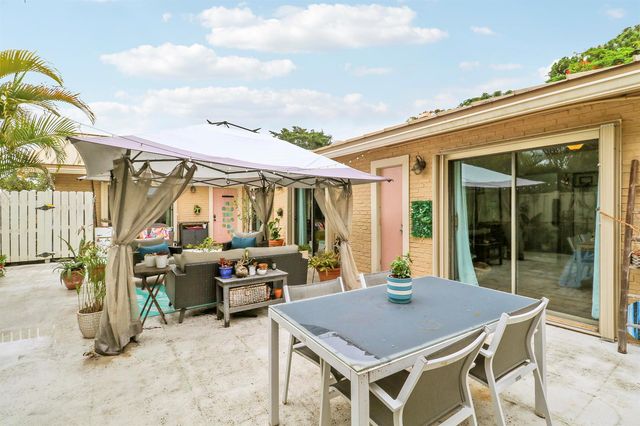 5469 Eagle Lake Drive, Palm Beach Gardens, FL 33418