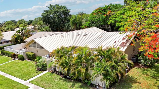 5469 Eagle Lake Drive, Palm Beach Gardens, FL 33418