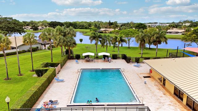 5469 Eagle Lake Drive, Palm Beach Gardens, FL 33418