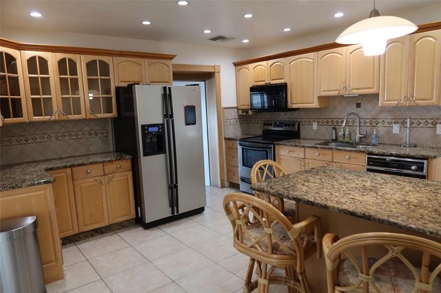 3713 BENSON AVENUE N, St Petersburg, FL 33713