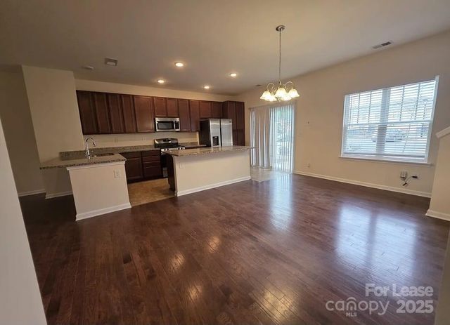 7306 Sienna Heights Place, Charlotte, NC 28213