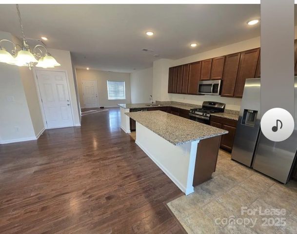 7306 Sienna Heights Place, Charlotte, NC 28213