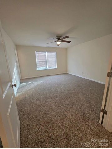 7306 Sienna Heights Place, Charlotte, NC 28213