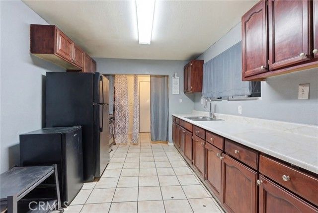 907 E 109th Place, Los Angeles, CA 90059