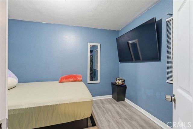 907 E 109th Place, Los Angeles, CA 90059