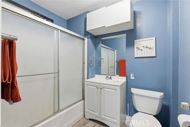 907 E 109th Place, Los Angeles, CA 90059