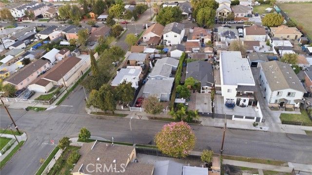 907 E 109th Place, Los Angeles, CA 90059