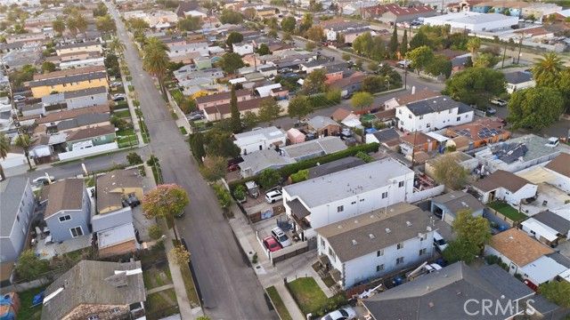 907 E 109th Place, Los Angeles, CA 90059