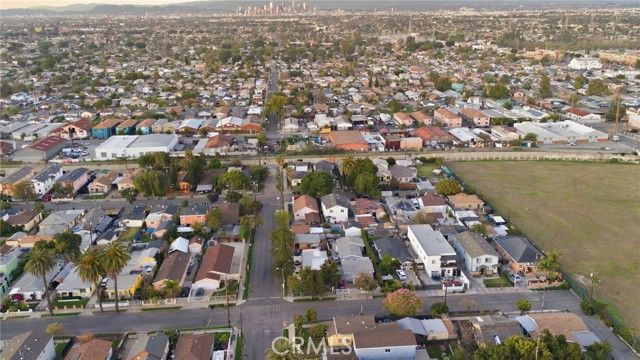 907 E 109th Place, Los Angeles, CA 90059