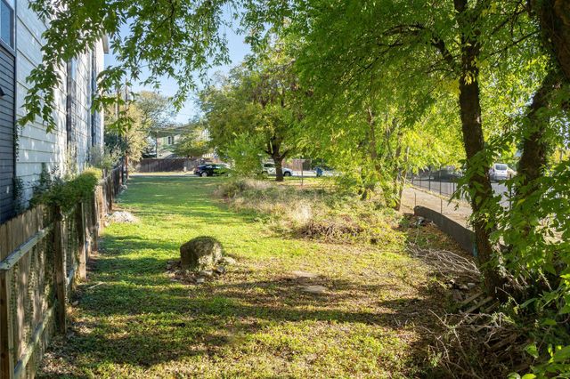 2307 Coronado ST, Austin, TX 78702