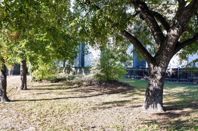 2307 Coronado ST, Austin, TX 78702