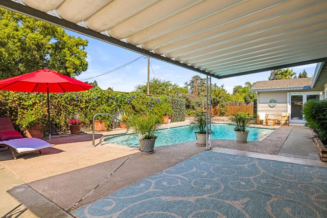 1213 Kimberly Dr, Yuba City, CA 95993