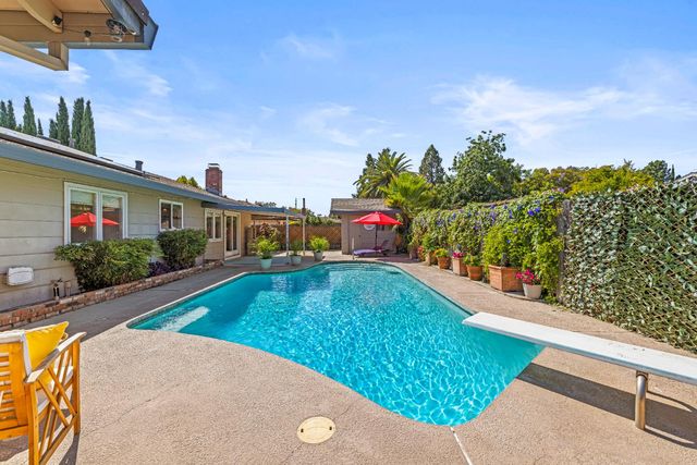 1213 Kimberly Dr, Yuba City, CA 95993