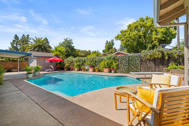 1213 Kimberly Dr, Yuba City, CA 95993