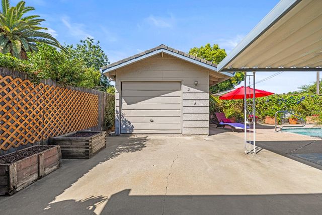 1213 Kimberly Dr, Yuba City, CA 95993