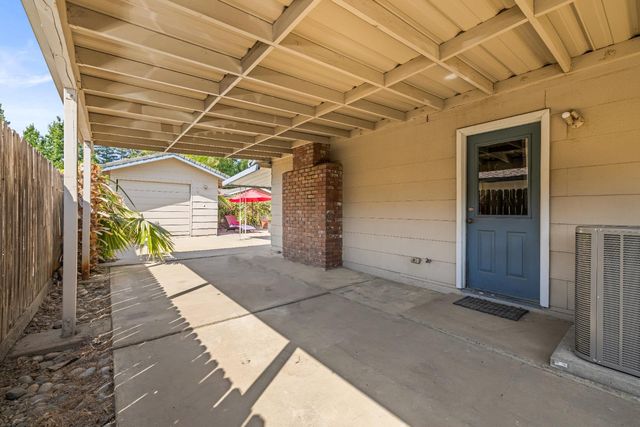 1213 Kimberly Dr, Yuba City, CA 95993