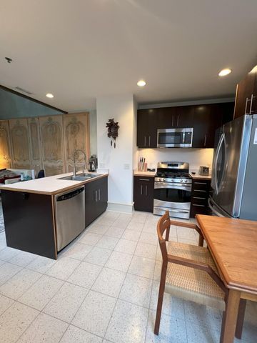 214 4th Street E 101, Saint Paul, MN 55101