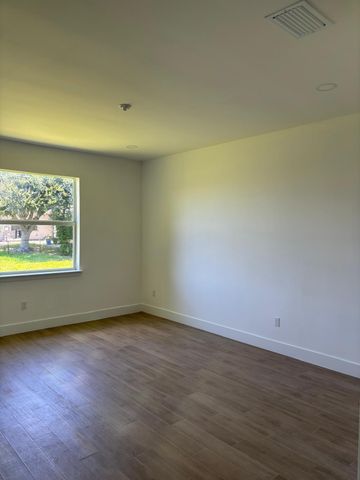 500 Sunset Road N, Rotonda West, FL 33947