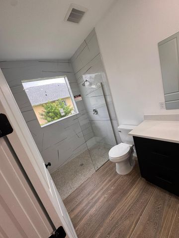 500 Sunset Road N, Rotonda West, FL 33947