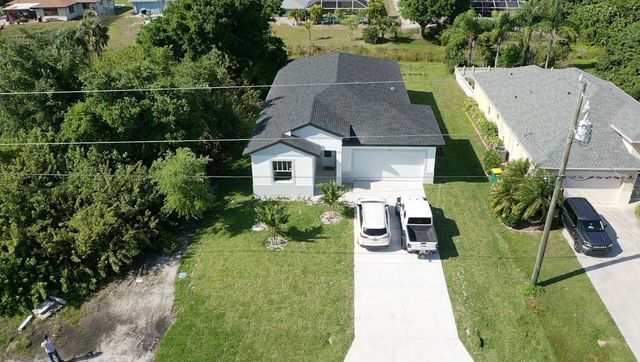 500 Sunset Road N, Rotonda West, FL 33947
