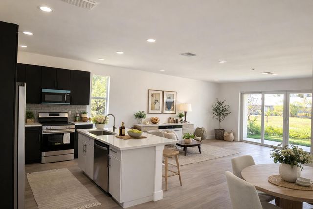 500 Sunset Road N, Rotonda West, FL 33947