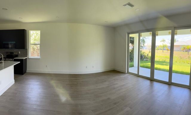 500 Sunset Road N, Rotonda West, FL 33947